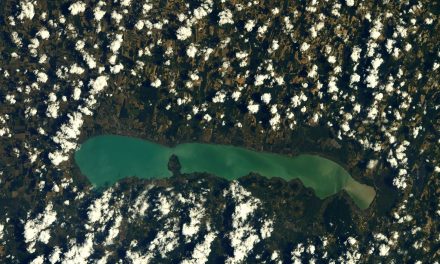 A magyar tenger felülről – francia űrhajós fényképezte le a Balatont az űrből
