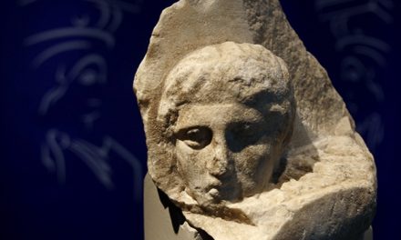 A Vatikán visszaadja az athéni Parthenón darabjait